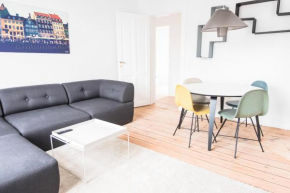 Beautiful 2-bed with large balcony